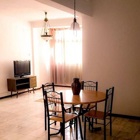 Fully Equipped 3-Bedroom Apt In Downtown ปรายา ภายนอก รูปภาพ